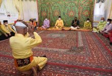 Sebagai Pengakuan dan Penghargaan Rakyat, Penjabat Gubernur Gorontalo Ikuti  Prosesi Adat Moloopu