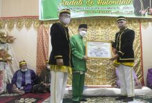 Aktif dalam Kegiatan Adat Gorontalo,Camat Limboto Terima Gelar Pulanga