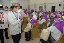 Hamka Ingatkan Jemaah Haji Kloter 14 UPG tidak Lengah dengan Virus Covid 19