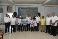 Penjagub Hamka Menilai Warkop Amal, Warung Kopi yang Unik di Gorontalo