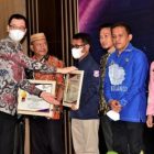 ASN Gorontalo Terima Penghargaan BerAHLAK Award
