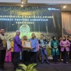 Komitmen Lindungi Pekerja Rentan, Bupati Gorontalo Raih Penghargaan Paritrana Award