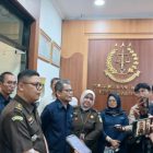 Kemendag Serahkan Tersangka dan Barang Bukti Penyidikan Tindak Pidana Metrologi Legal ke Kejati Jawa Barat